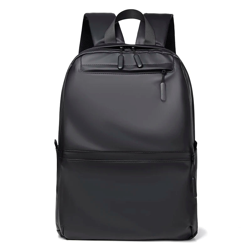 Grossista 2024 Mochila de moda para portátil de grande capacidade para homem Malas casuais simples com funcionalidade impermeável Translated with https://laratranslate.com