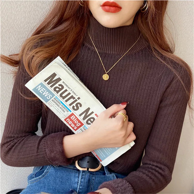 Camisola Feminina de Gola Alta Inverno 2026 Retro com Forro de Veludo Grosso Camisola Térmica de Malha para Usar por Baixo da Camisola