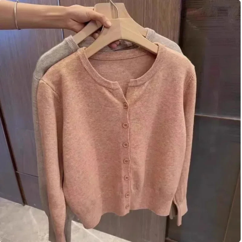 Nova Moda 2026 Suéter Feminino de Cashmere Curto Solto de Tricô com Forro de Lã, Gola Redonda, Quente, Estilo Coreano Casual